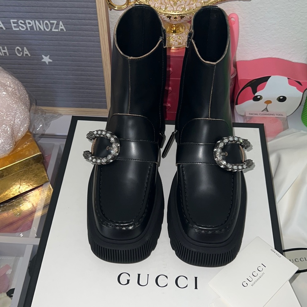 Gucci Dionysus Hunder Cordovan Lux Tiger head lug sole boots